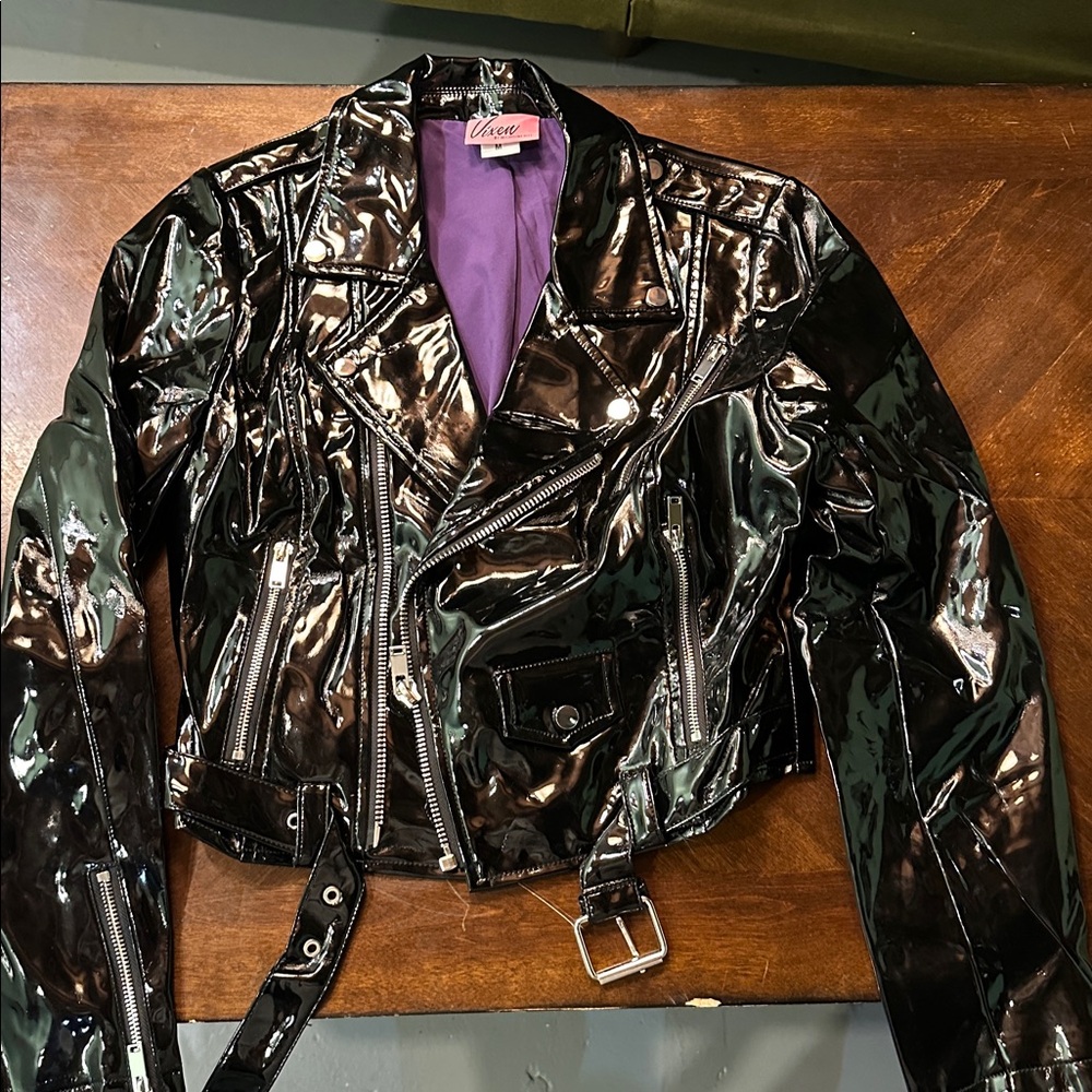 MISS KITTY CROPPED MOTORCYCLE JACKET IN BLACK VINYL - VIXEN BY MICHELINE PITT